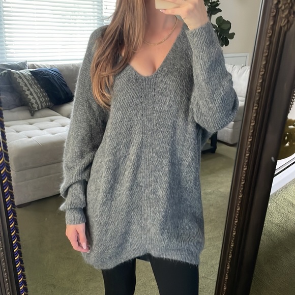 Fashion Nova Sweaters - Fashion Nova Oversized V-Neck Sweater